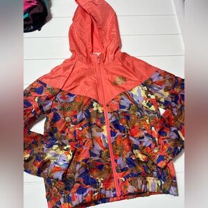 Nike Kids Floral Jacket - orange with gold
Logos YLG